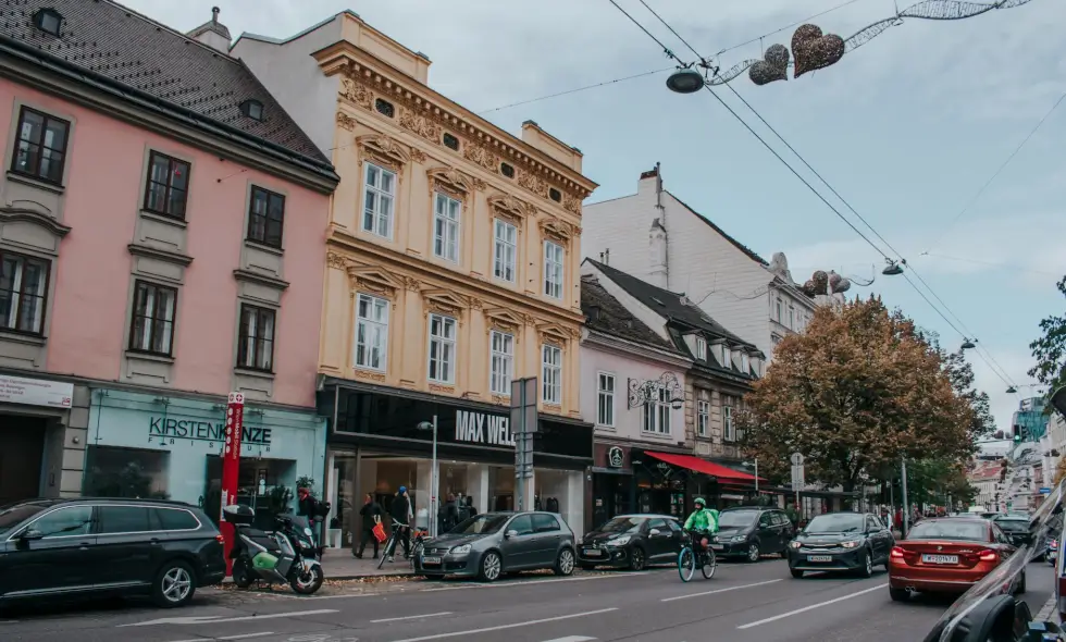 Osztrák járműközlekedés és online autópálya matrica vásárlás