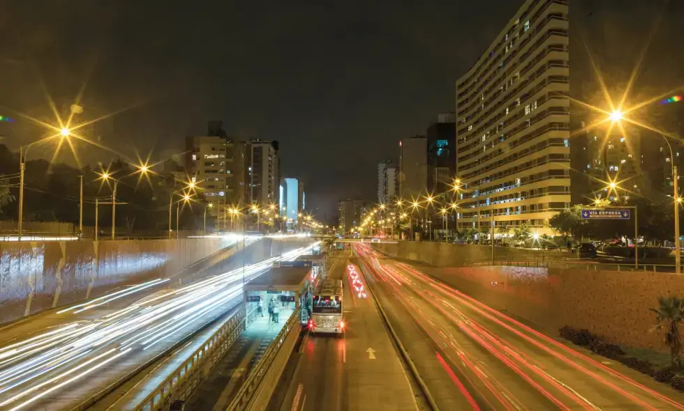 Rumanía está construyendo una nueva autopista: la A9 comenzará en Timișoara, tendrá 73 kilómetros de longitud y costará 3 mil millones de euros.