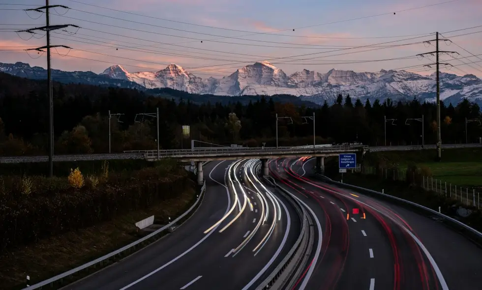 Zwitserse transportsysteem en aankoop van tolvignet