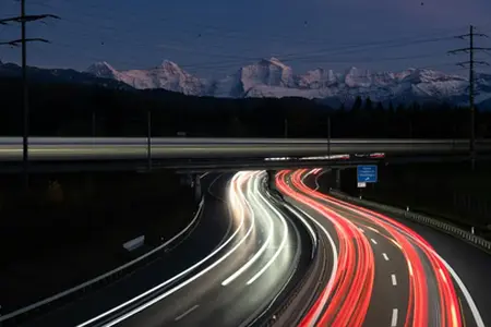 Autostrăzile Elveției: achiziționarea vinietei în 2026 simplu și rapid